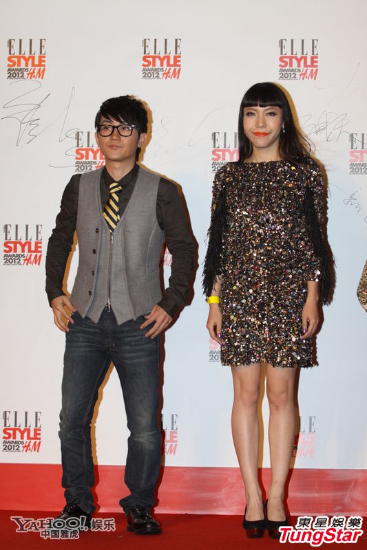 眾女星時尚盛典斗艷 孫儷楊冪白裙保守關(guān)悅秀豪乳