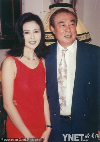 圖揭明星與父母的關(guān)系 吳秀波母親被送養(yǎng)老院難見(jiàn)兒子