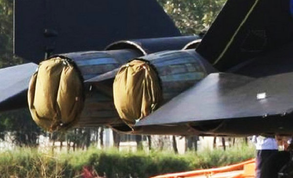 資料圖：AMF五代戰(zhàn)機(jī)發(fā)動(dòng)機(jī)特寫。