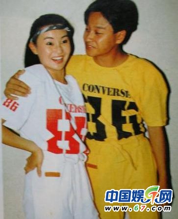 張曼玉暴瘦與舊愛露點戲水照曝光