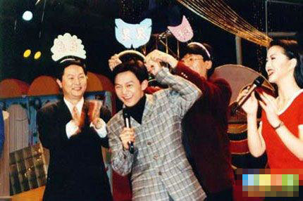 《快樂(lè)大本營(yíng)》風(fēng)雨15年揭秘 李湘“7年之癢”謝娜三進(jìn)三出