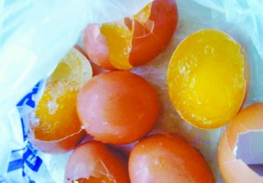 田女士購(gòu)買的假雞蛋