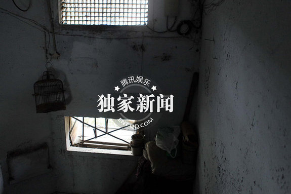 郭晶晶河北娘家探訪(fǎng):樓道貼喜字舅舅直夸好