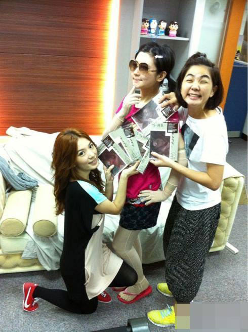 大S安以軒搶男友不顧姐妹情 娛樂(lè)圈閨蜜關(guān)系大起底