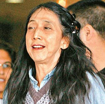 長(zhǎng)女 何超英在國(guó)外生活14年有余 有傳聞?wù)f精神有問題