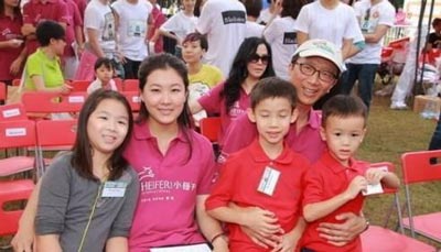 揭名媛伏明霞的神秘生活：有菲傭仍下廚