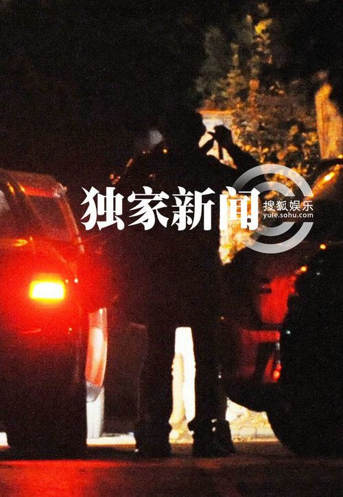 波神彭丹現(xiàn)身夜店狂歡 與神秘男士駕車(chē)同回香閨