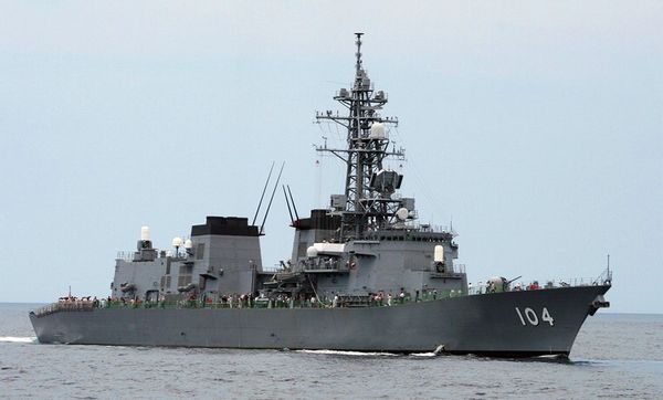 資料圖：日本自衛(wèi)隊(duì)霧雨號(hào)護(hù)衛(wèi)艦。