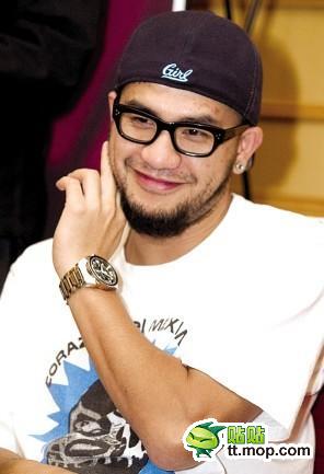 明星也玩網(wǎng)戀 搶屌絲活路啊！