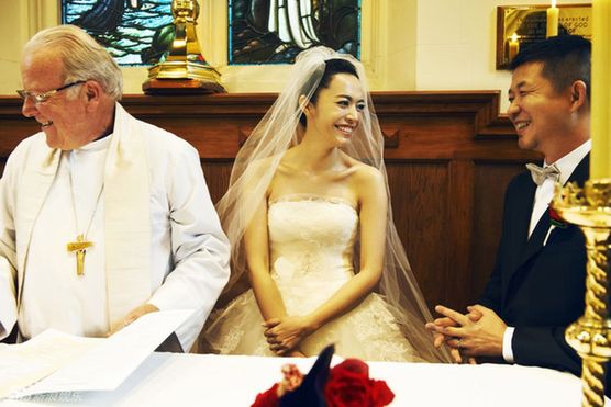 姚晨曹郁結婚照曝光