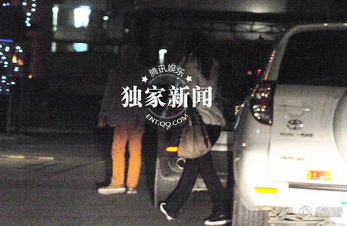 徐崢幽會(huì)神秘女