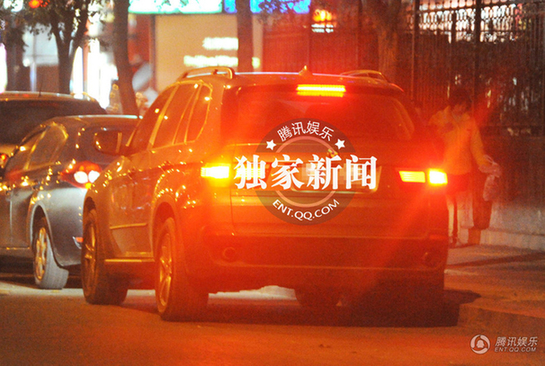 徐崢幽會(huì)神秘女