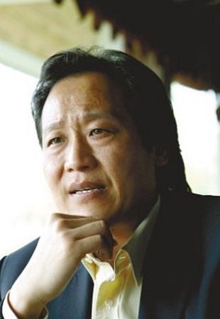 中國(guó)“干爹文化”尷尬了誰(shuí)？