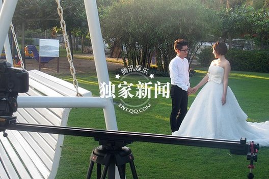 金志文豪華婚禮現場 新人抵海邊拍婚紗照