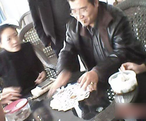 官員再曝不雅照 貪官色官真多啊