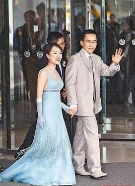 官員再曝不雅照 貪官色官真多啊