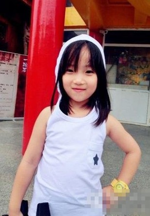 高曉松與嬌妻慶結(jié)婚紀(jì)念日微博自嘲 網(wǎng)友：會拍老婆馬屁了