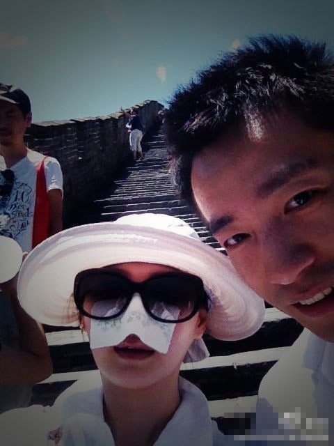 前段時(shí)間，大S汪小菲到長(zhǎng)城旅游