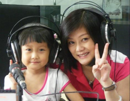 明星遭偵查軟禁內(nèi)幕 謝霆鋒花百萬請(qǐng)偵探跟蹤柏芝