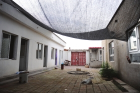 2011年8月2日，北京昌平關(guān)押上訪人員的“黑監(jiān)獄”被警方查封。資料圖片