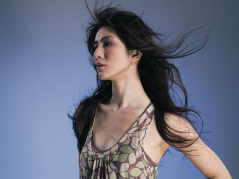 巨星一夜暴窮：陳小春酒吧賣(mài)唱 吳宗憲存款僅剩150