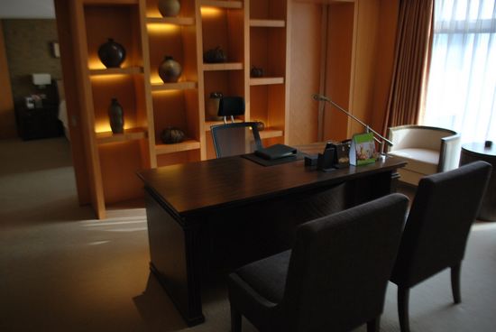 揭秘城陽(yáng)酒店奢華CEO套房 每晚房?jī)r(jià)七千