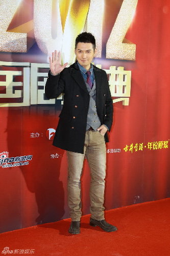 國劇盛典紅毯秀：劉詩詩端莊 楊冪上圍豐滿 袁莉緊挽老公