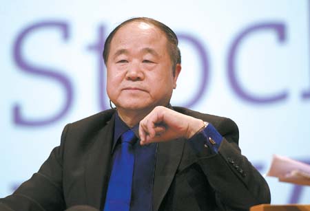 莫言獲得諾貝爾文學獎后，引發(fā)了“莫言熱”，并蔓延到教育、電視等諸多領域。（據(jù)國新）