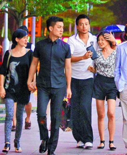 大S汪小菲情侶裝“飛躍”長(zhǎng)城 曝婚后恩愛細(xì)節(jié)(組圖)