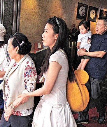 劉鑾雄得貴子 欲愛(ài)女7400萬(wàn)鉆石