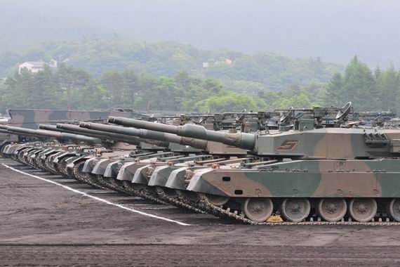 資料圖：日本陸軍自衛(wèi)隊(duì)90式坦克。