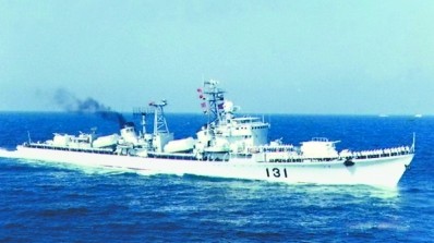 原文配圖：原東海艦隊所屬的驅逐艦131“南京”號改建成海監(jiān)執(zhí)法船，轉為中國海監(jiān)東海總隊屬下。