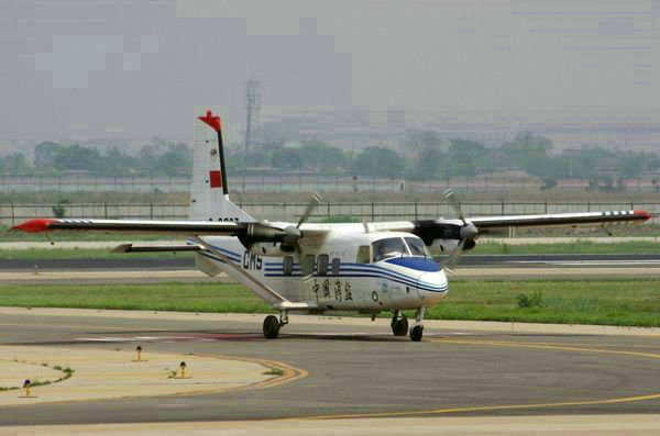 資料圖：中國海監(jiān)裝備的運(yùn)-12飛機(jī)。