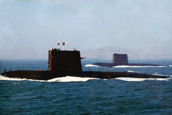 資料圖：中國(guó)海軍宋級(jí)常規(guī)潛艇攻擊群。