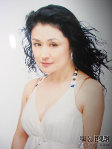 趙本山小姨子爆乳誘惑照