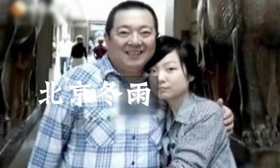 央視名嘴董浩全家福曝光 28歲女兒“國(guó)字臉”生活照曝光