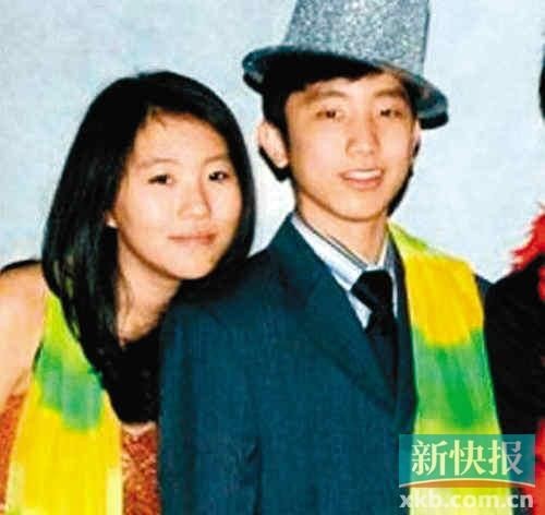童童與男同學(xué) 合照。