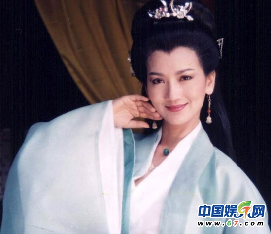 熒屏花語：古裝美人爭(zhēng)相斗艷 劉詩詩美艷如櫻花范冰冰嬌媚如睡蓮