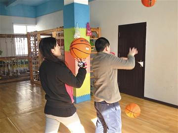 自閉癥康復(fù)機構(gòu)面臨“自閉” 自閉癥康復(fù)機構(gòu)面臨“自閉”