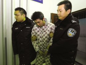 1月16日下午,犯罪嫌疑人王志初被新化警察抓獲。圖/IC