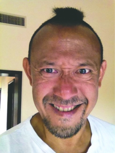 內(nèi)地五大名導雷人舊照曝光 陳凱歌“晾蛋”張藝謀玩半裸