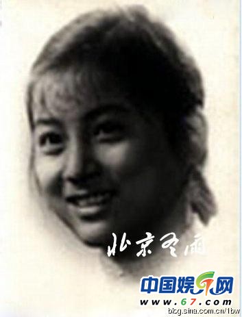 50歲李玲玉青澀照曝光 西游記玉兔精嫁洋老公曾起沖突