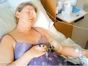 愛(ài)爾康隱形眼鏡致真菌感染 22次手術(shù)痛失左眼