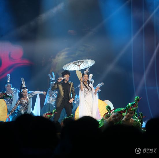 龔琳娜悟空造型雷翻網(wǎng)友 再獻神曲