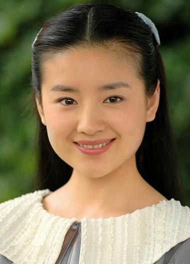 揭內地玉女董潔12年浮沉：首次登銀幕穿內褲亮相