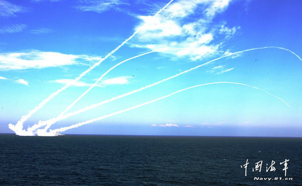東海艦隊連續(xù)抗擊空中目標(biāo)。