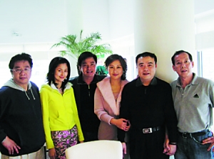圖為唐季禮與藍(lán)燕昔日合照。