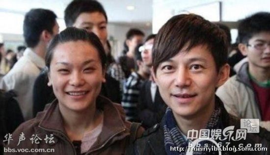 明星當(dāng)老師的課堂照 誰(shuí)最有范兒