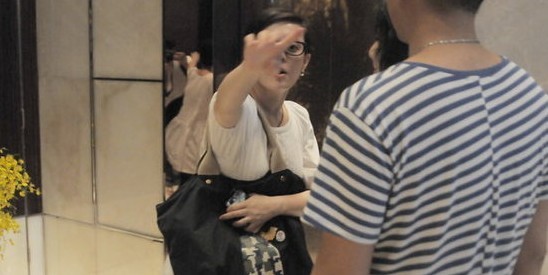 孫儷獨自攜子出游 婚后生活揭秘