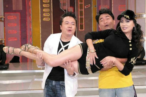 揭秘臺灣藝人的生存實況：被潛、被虐、被賣肉！